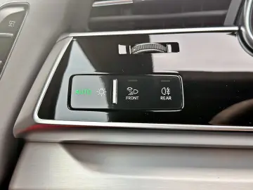 AUDI Q8 55TFSI qu S LINE PANO STANDHZ AHK MATRIX B&O