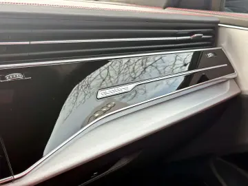 AUDI Q8 55TFSI qu S LINE PANO STANDHZ AHK MATRIX B&O