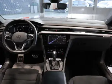 VW Arteon 2.0 TSI DSG R-LINE  PANO VIRTUAL ACC CAM