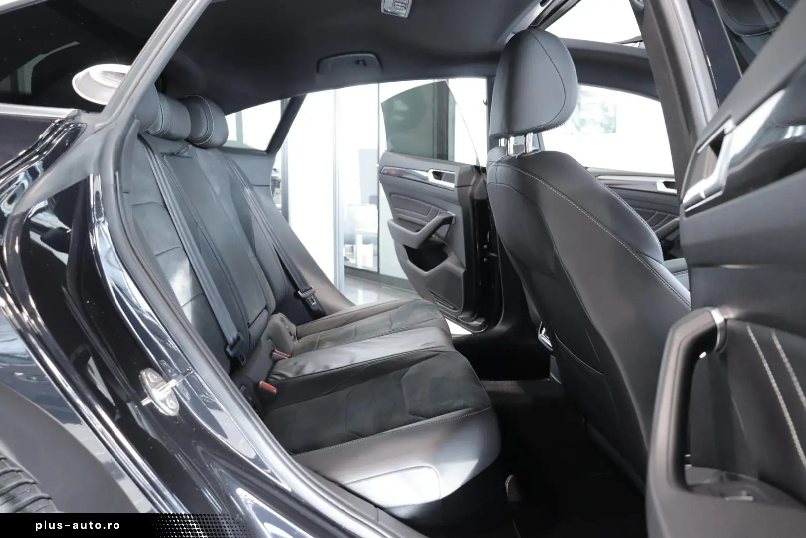 VW Arteon 2.0 TSI DSG R-LINE  PANO VIRTUAL ACC CAM