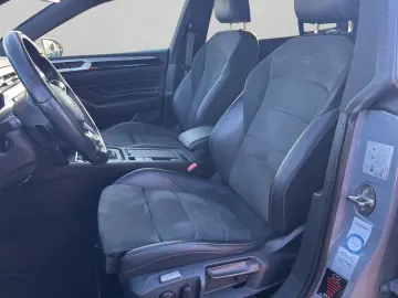 VW Arteon 2.0 TSI R-Line  DSG PANORAMA NAVI