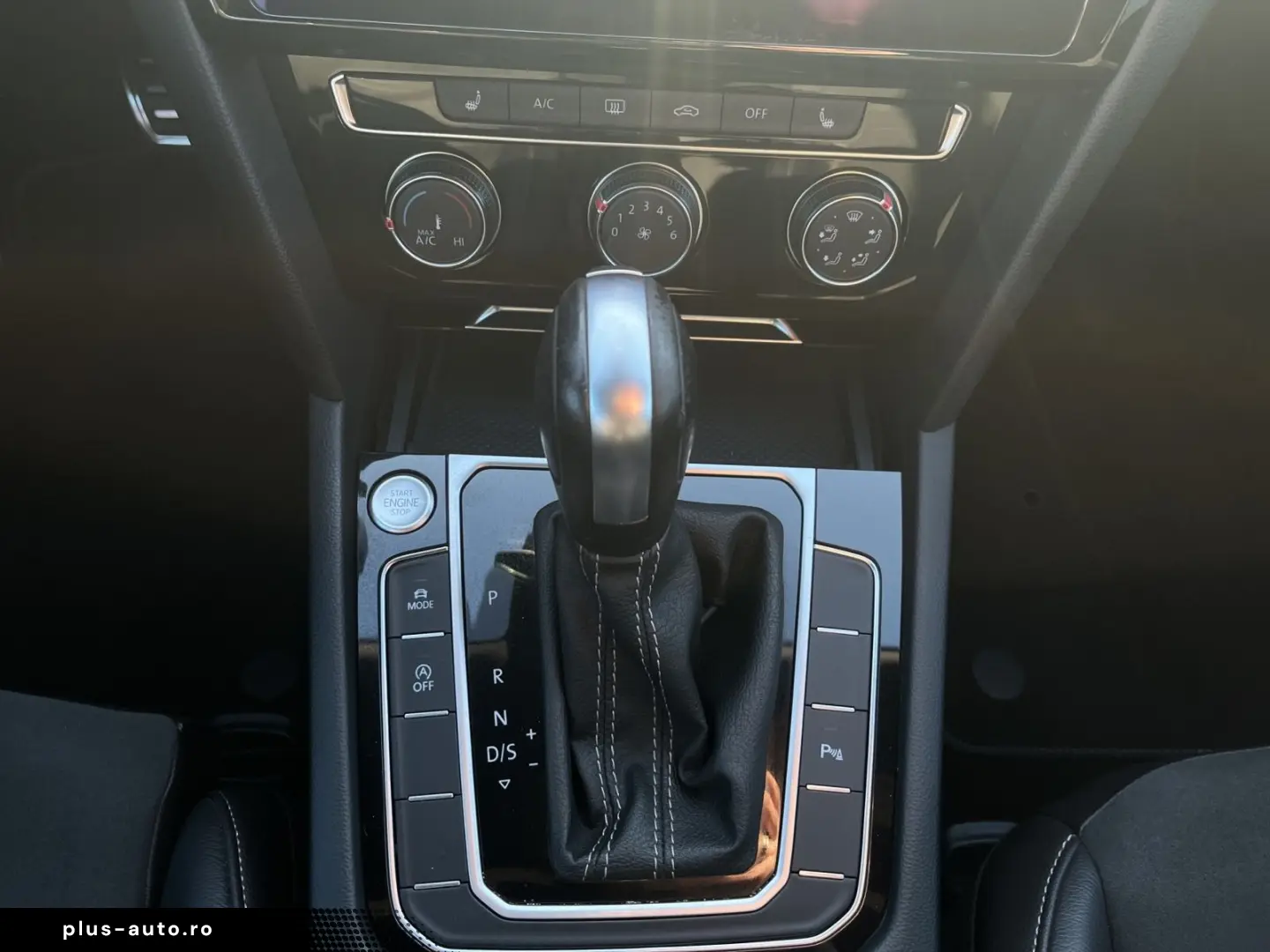 VW Arteon 2.0 TSI R-Line  DSG PANORAMA NAVI