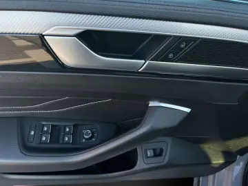 VW Arteon 2.0 TSI R-Line  DSG PANORAMA NAVI