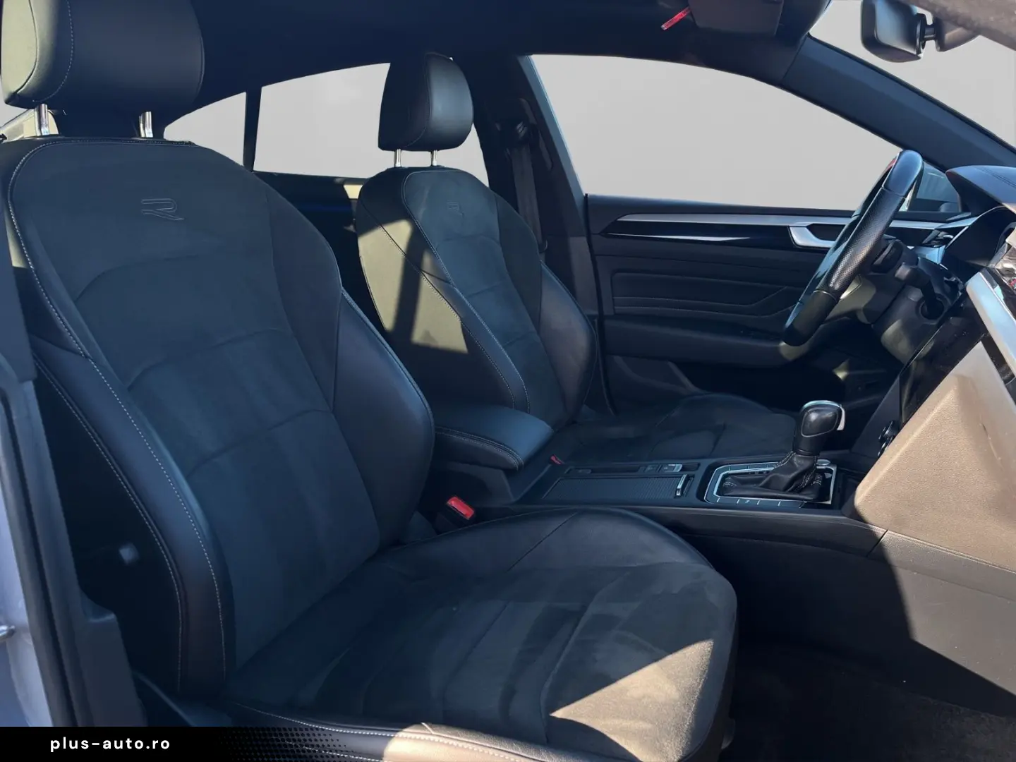 VW Arteon 2.0 TSI R-Line  DSG PANORAMA NAVI