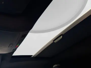 VW Arteon 2.0 TSI R-Line  DSG PANORAMA NAVI