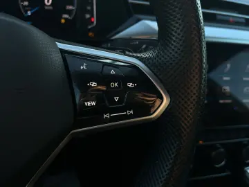 VW Arteon 2.0 TSI R-Line  DSG PANORAMA NAVI