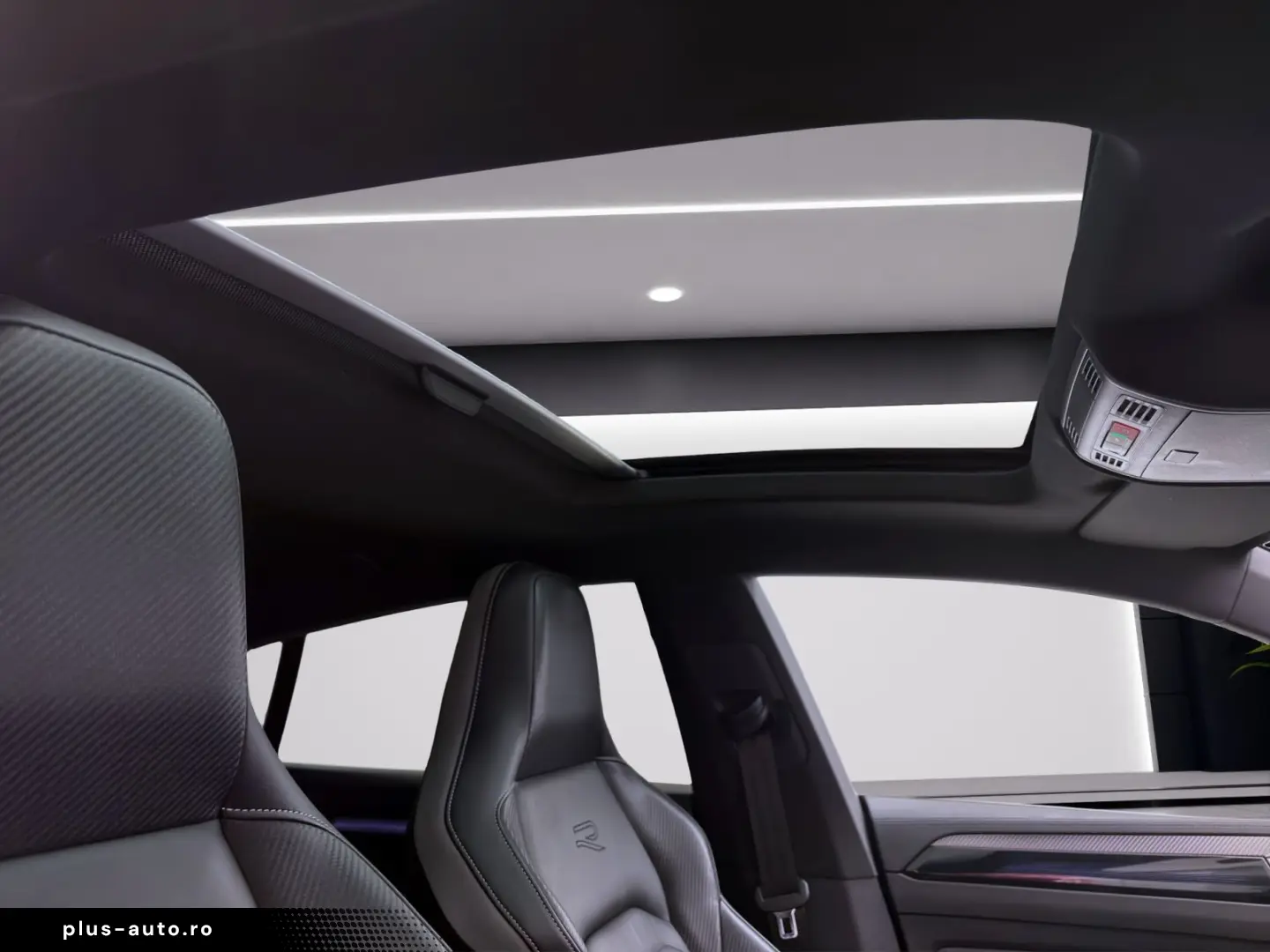 VW Arteon 2.0 TDI DSG R-LINE STDHZG PANO NAVI IQ.LI