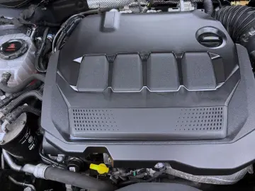 VW Arteon 2.0 TDI DSG R-LINE STDHZG PANO NAVI IQ.LI