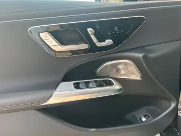 MERCEDES-BENZ E 450 4M AMG  DISTRO MEMORY PANO 360 BURMESTER