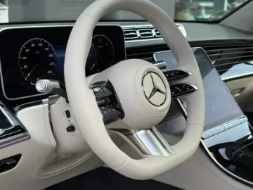 MERCEDES-BENZ S 450 d 4M AMG Pano HuD Premium Memory 360