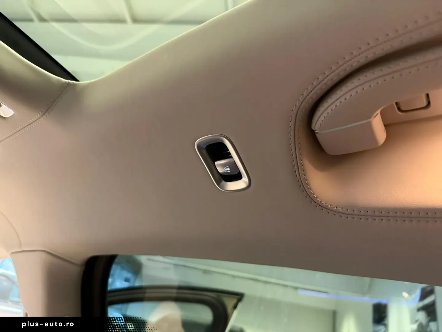 MERCEDES-BENZ S 680 Maybach TWO TONE RED GOLD 4 SEAT&hellip;