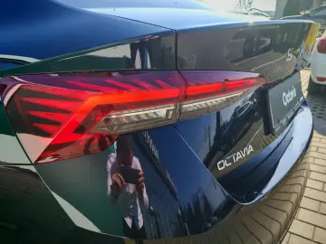 Skoda Octavia 2.0 TDI DSG Selection 150 CP