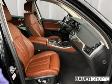 BMW X5 xDrive45e Laser Bowers&W HUD Panoramic