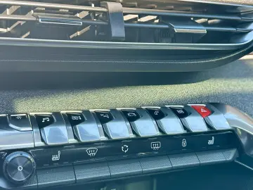 Peugeot 3008 2019 145.000 KM Masaj Incalzire Rate Garantie