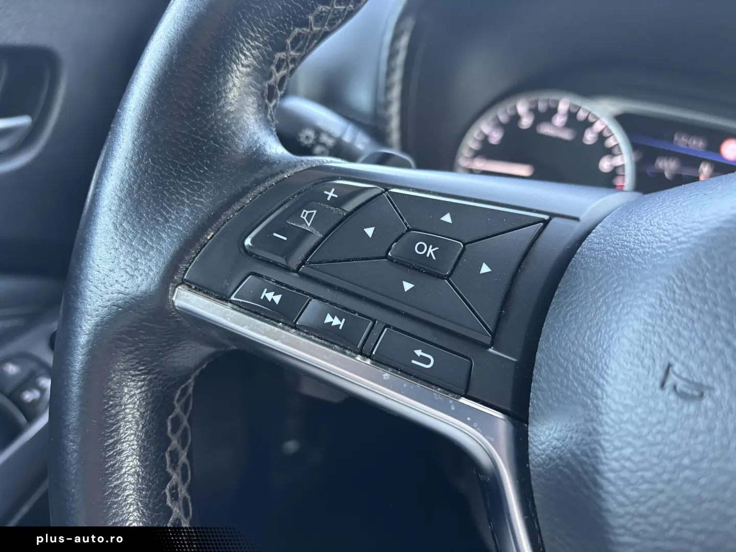 Nissan Juke 1.0 DIG-T DCT N-Connecta