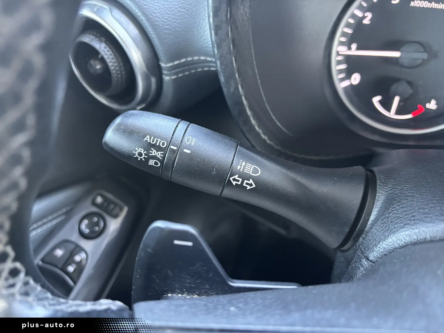 Nissan Juke 1.0 DIG-T DCT N-Connecta