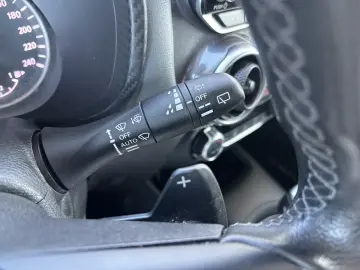 Nissan Juke 1.0 DIG-T DCT N-Connecta