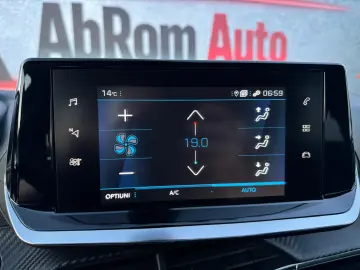 Peugeot 2008 1.2 PureTech Allure