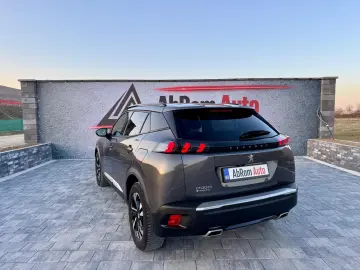 Peugeot 2008 1.2 PureTech Allure