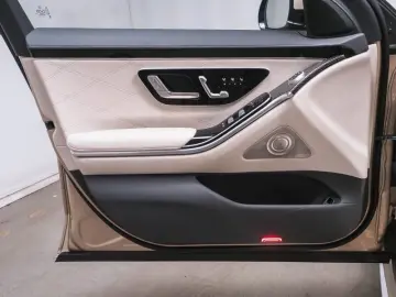 MERCEDES-BENZ S 63 AMG E Performance GOLD macchiato &hellip;