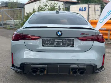 BMW M4 Coupe CS M-Drivers