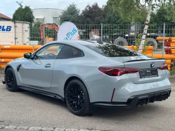 BMW M4 Coupe CS M-Drivers