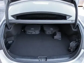 MERCEDES-BENZ E 400 e 4M AMG Night Panorama Distronic 360