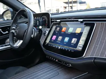 MERCEDES-BENZ E 400 e 4M AMG Night Panorama Distronic 360