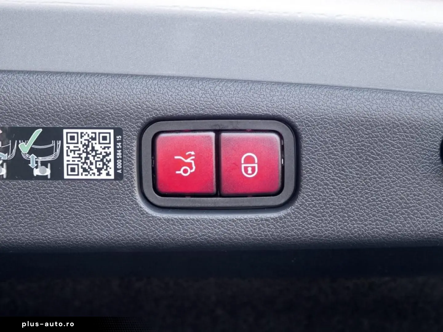 MERCEDES-BENZ E 400 e 4M AMG Night Panorama Distronic 360