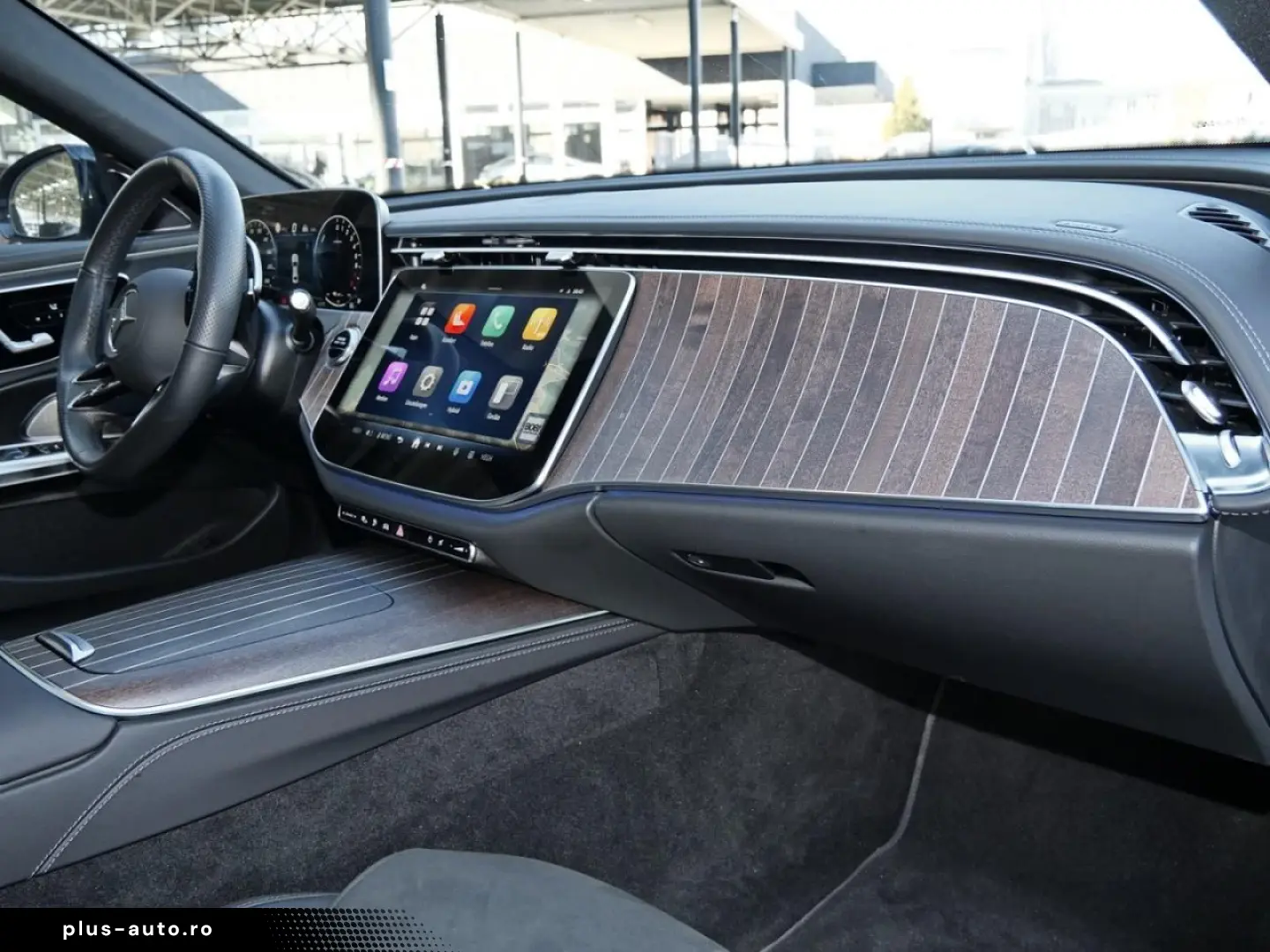 MERCEDES-BENZ E 400 e 4M AMG Night Panorama Distronic 360