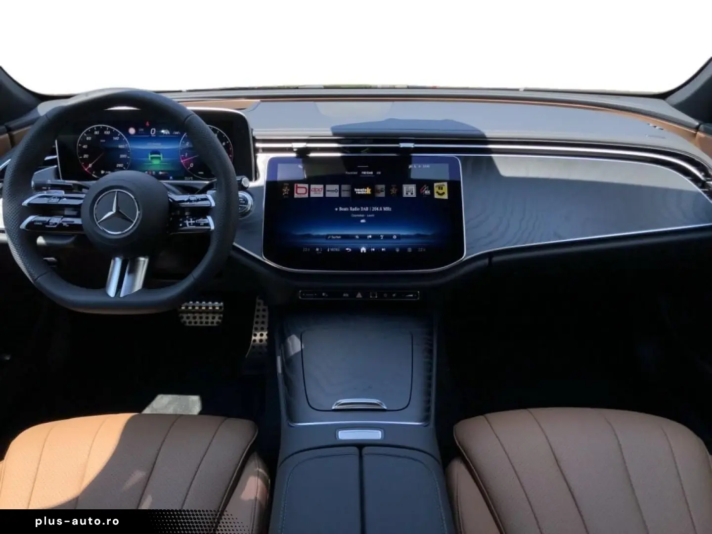 MERCEDES-BENZ E 200 4MATIC AMG Pano Burm DigitalLight