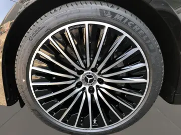 MERCEDES-BENZ E 200 4MATIC AMG Pano Burm DigitalLight