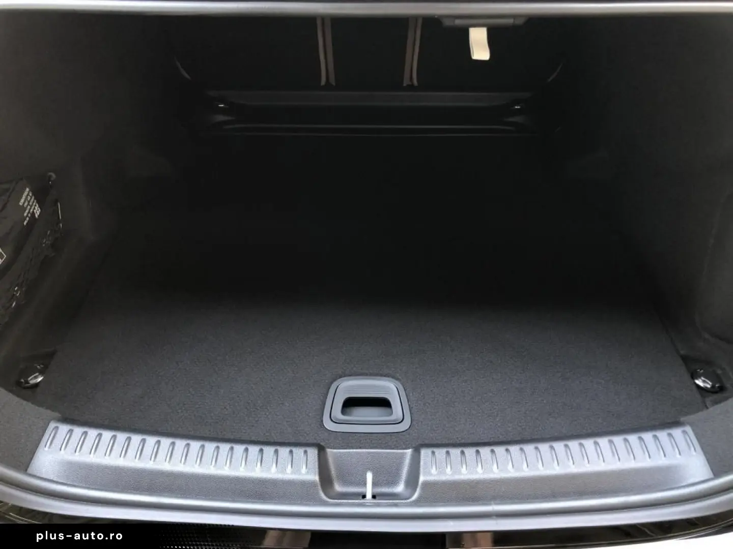 MERCEDES-BENZ E 200 4MATIC AMG Pano Burm DigitalLight