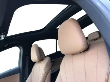 MERCEDES-BENZ E 200 4MATIC AMG Pano Burm DigitalLight