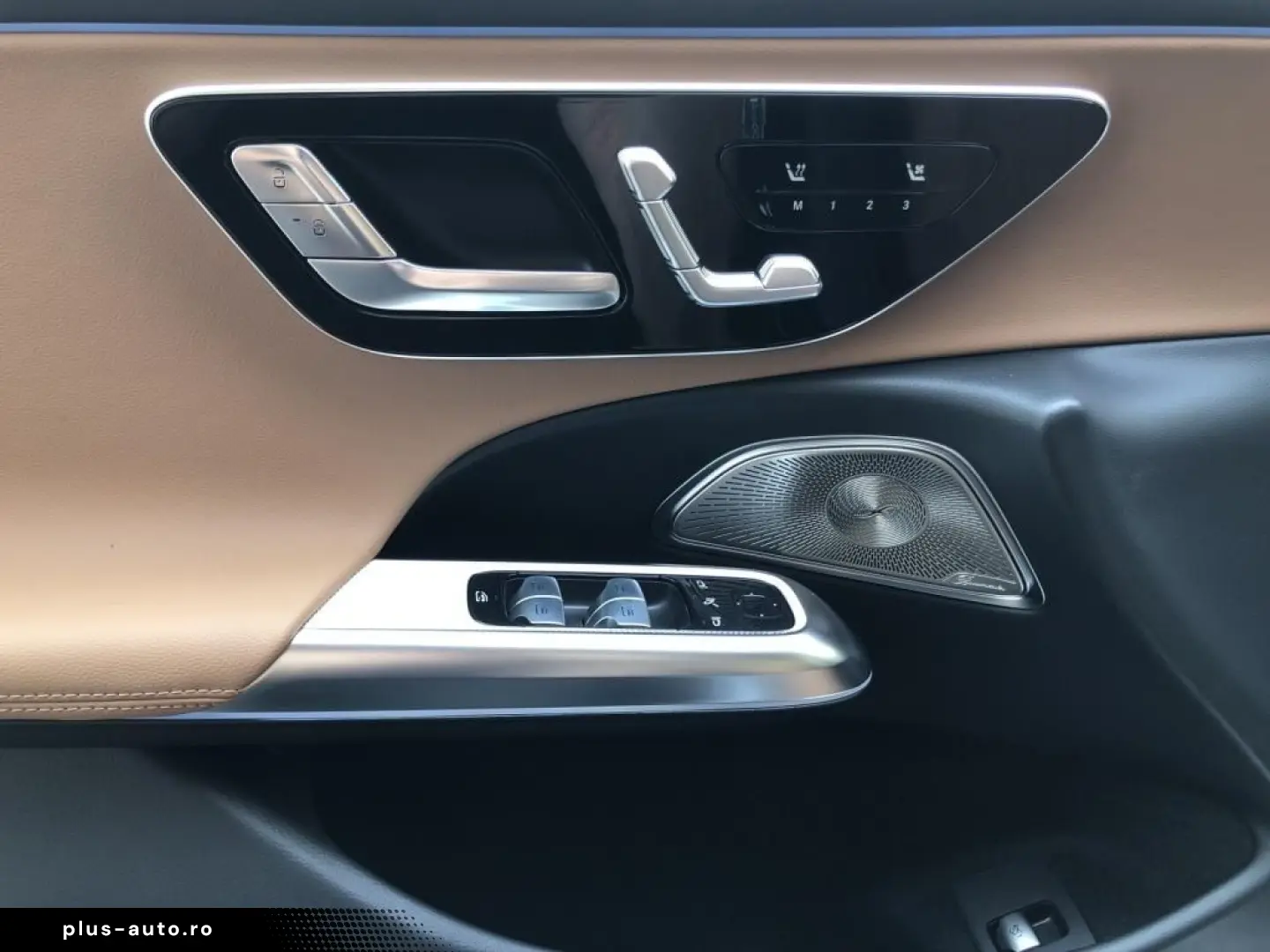 MERCEDES-BENZ E 200 4MATIC AMG Pano Burm DigitalLight