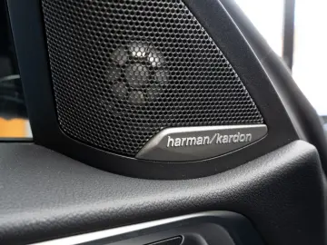 BMW M4 Coupe Competition  H&K 360  Carbon HUD INNO