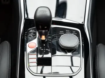 BMW M4 Coupe Competition  H&K 360  Carbon HUD INNO