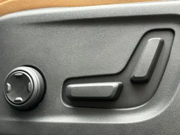 VOLVO XC40 1.5 INSCRIPTION - PLUG-IN HYBRID - INT BEJ