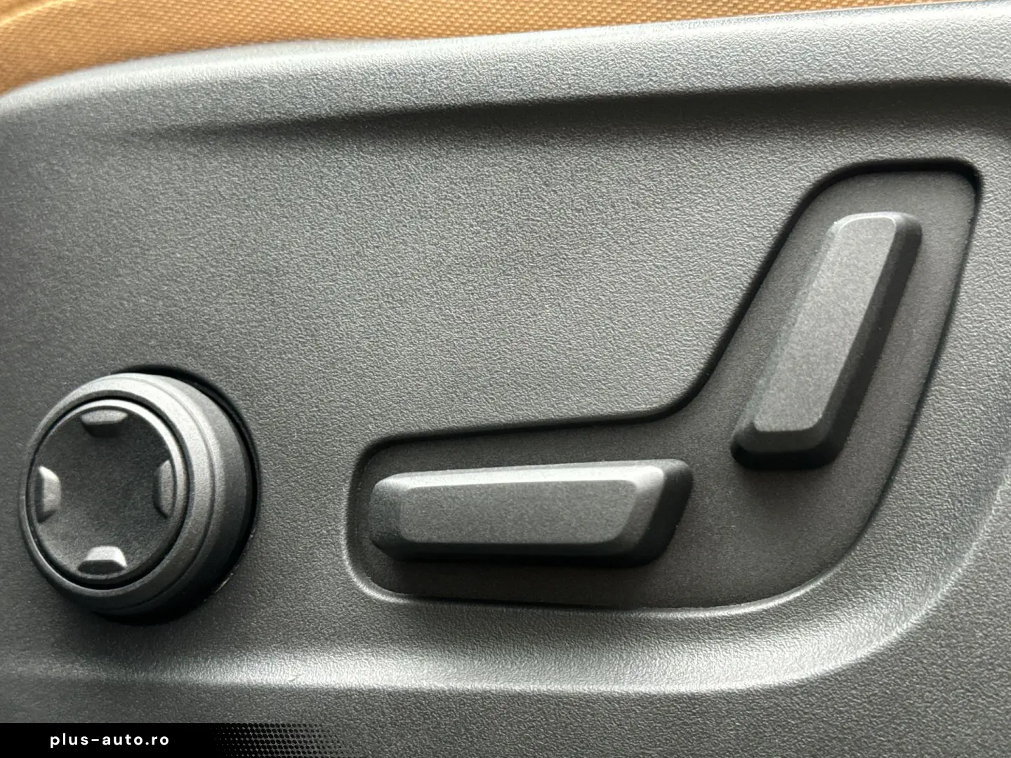 VOLVO XC40 1.5 INSCRIPTION - PLUG-IN HYBRID - INT BEJ