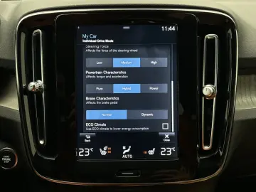 VOLVO XC40 1.5 INSCRIPTION - PLUG-IN HYBRID - INT BEJ