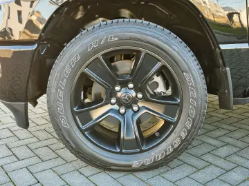 DODGE RAM 1500 Big Horn  Crew Cab AWD