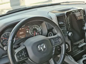 DODGE RAM 1500 Big Horn  Crew Cab AWD