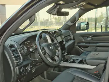 DODGE RAM 1500 Big Horn  Crew Cab AWD