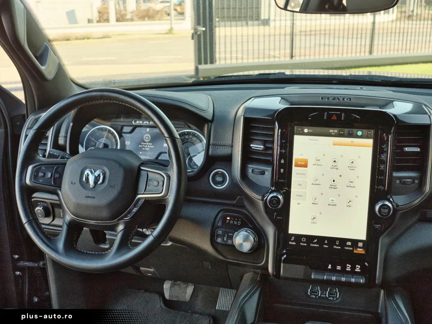 DODGE RAM 1500 Big Horn  Crew Cab AWD