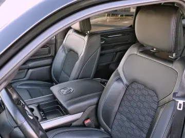 DODGE RAM 1500 Big Horn  Crew Cab AWD