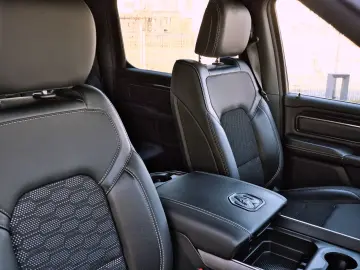 DODGE RAM 1500 Big Horn  Crew Cab AWD