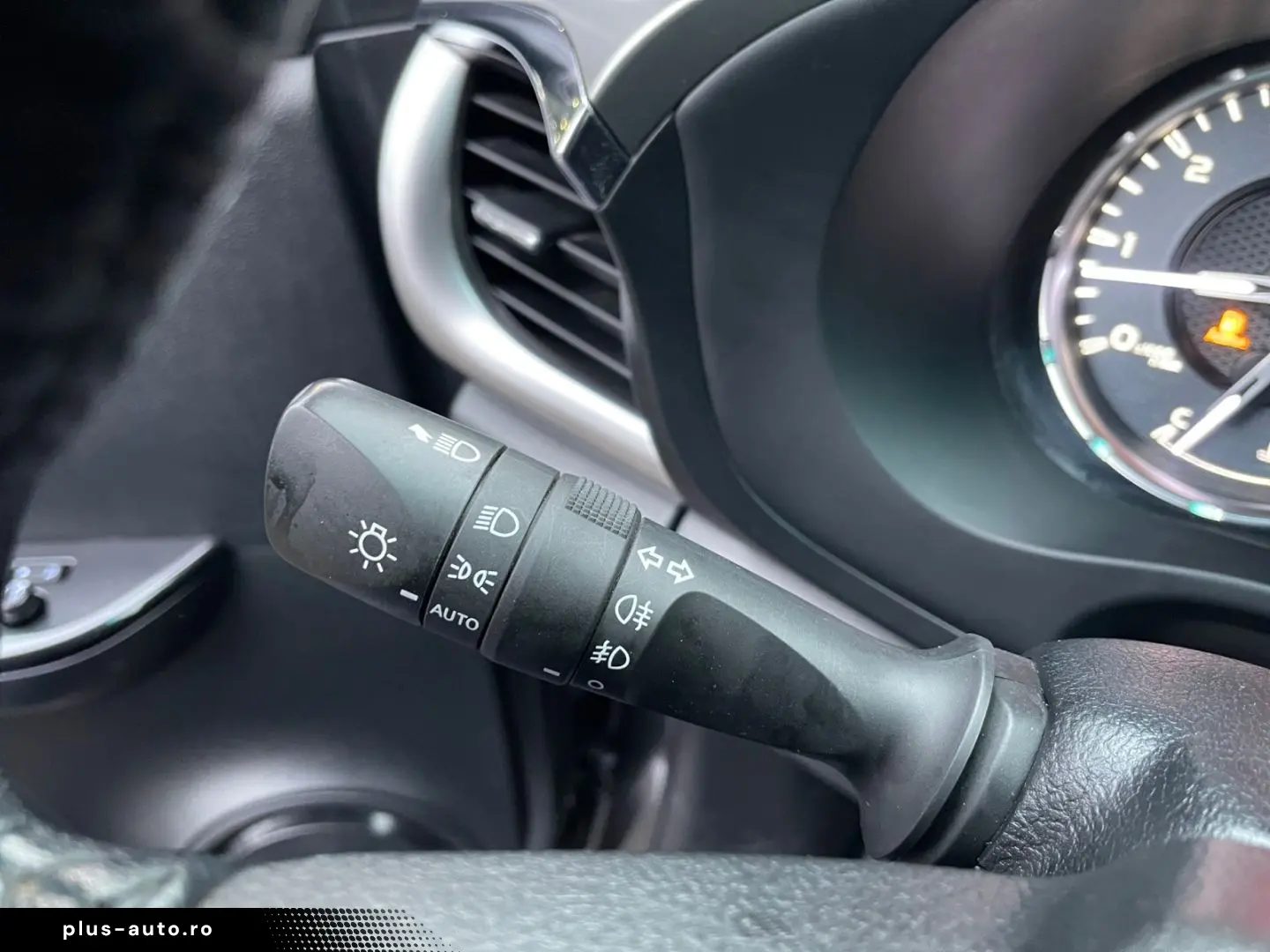 TOYOTA Hilux 4x4 Double Cab Comfort  ACC CAM SHZ CarPla