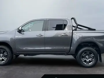 TOYOTA Hilux 4x4 Double Cab Comfort  ACC CAM SHZ CarPla