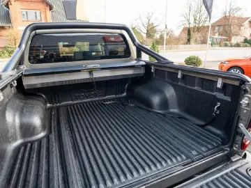 TOYOTA Hilux Double Cab Invincible 4x4