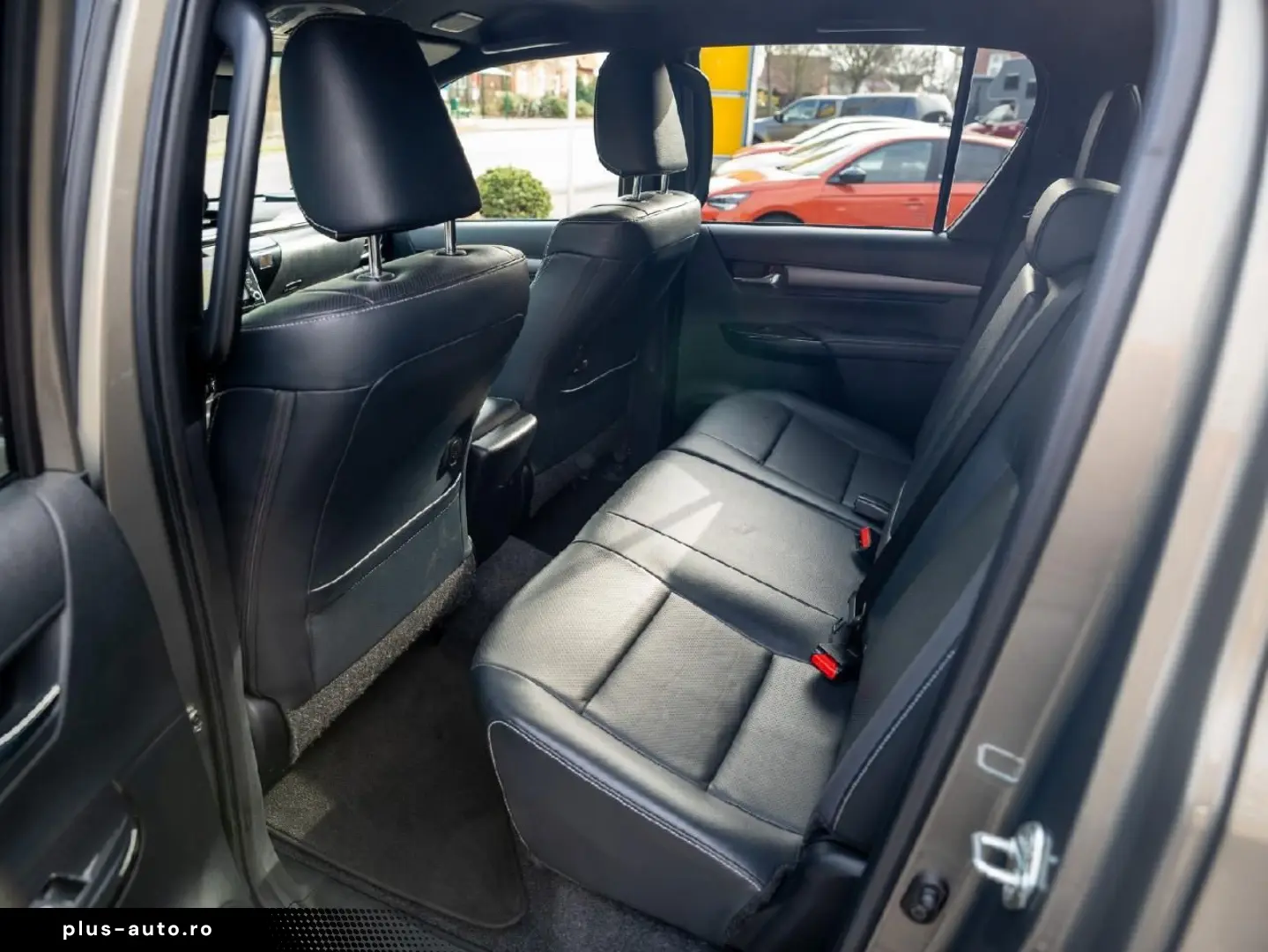 TOYOTA Hilux Double Cab Invincible 4x4